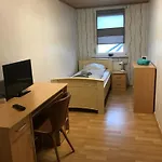 ホームステイ Deinhardt ヒルシャルト